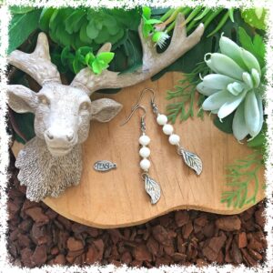 Shop boho-style earrings @ Fensi jewelry boutique. Handmade by fenneke Smouter fancy sieraden oorbellen fashionista vintage charms