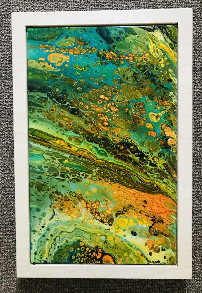 Summer pouring schilderij op keramische tegel ingelijst in hout