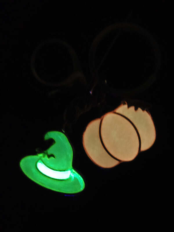 Pompoen heks hoed glow in the dark sleutelhanger - Afbeelding 7