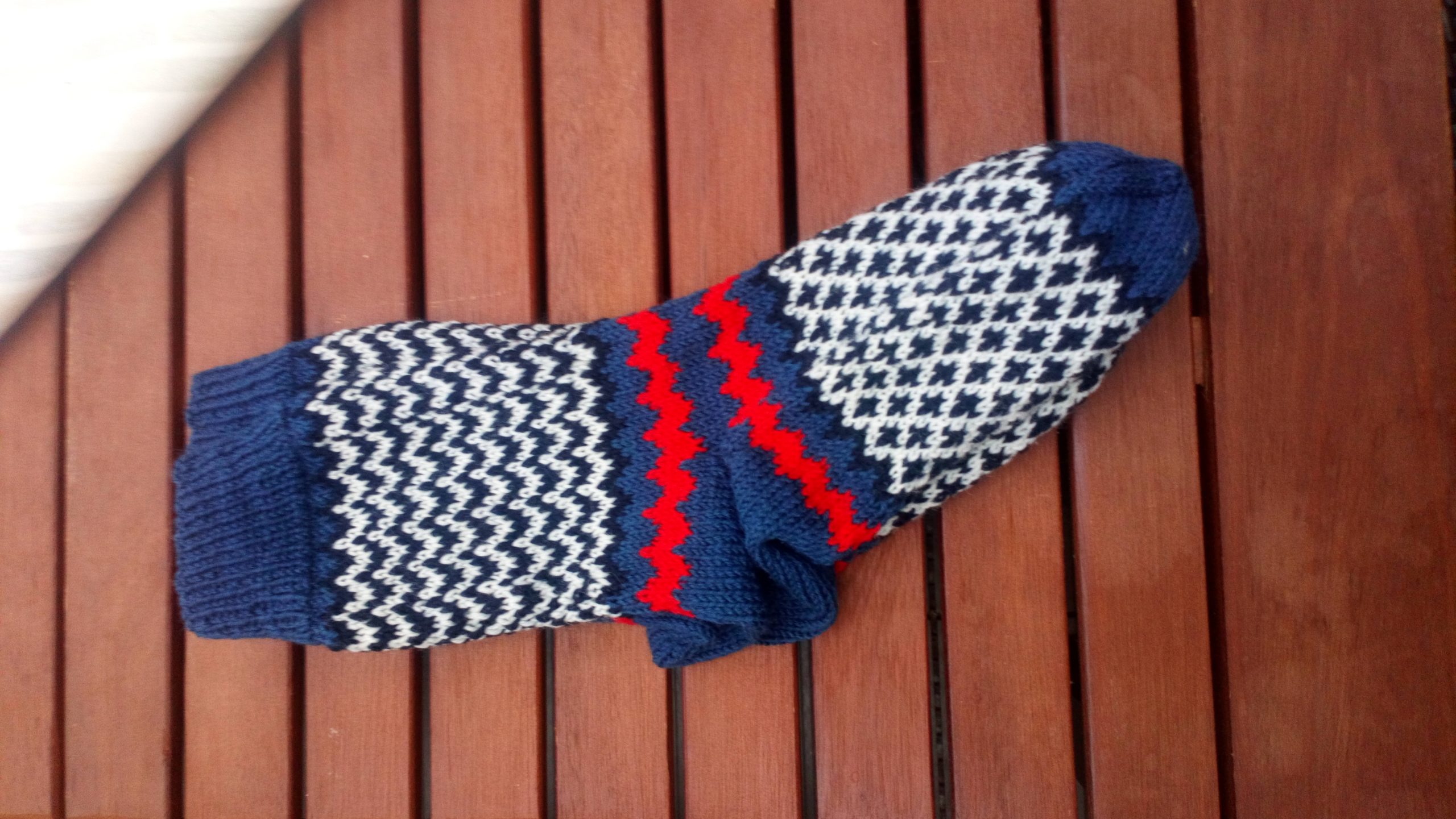 tafel Bourgeon boezem handgebreide sokken, rood-wit-blauw - Handwerkmarkt