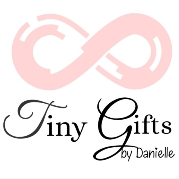 Tiny Gifts by Daniëlle