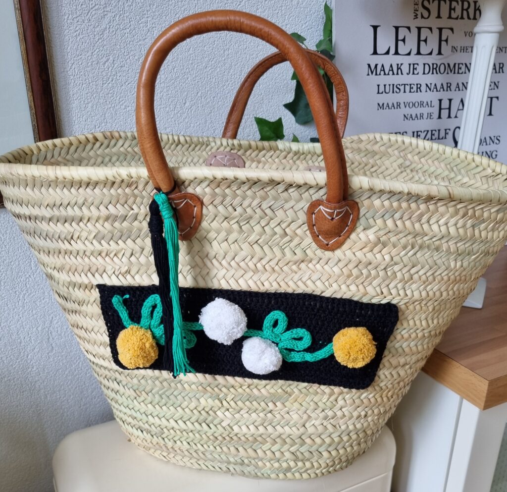 Strandtas met vrolijke applicaties