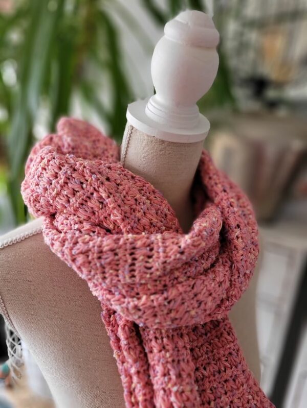 Lange sjaal Romy - ZETTElen Handwerk Atelier - roze met spikkels