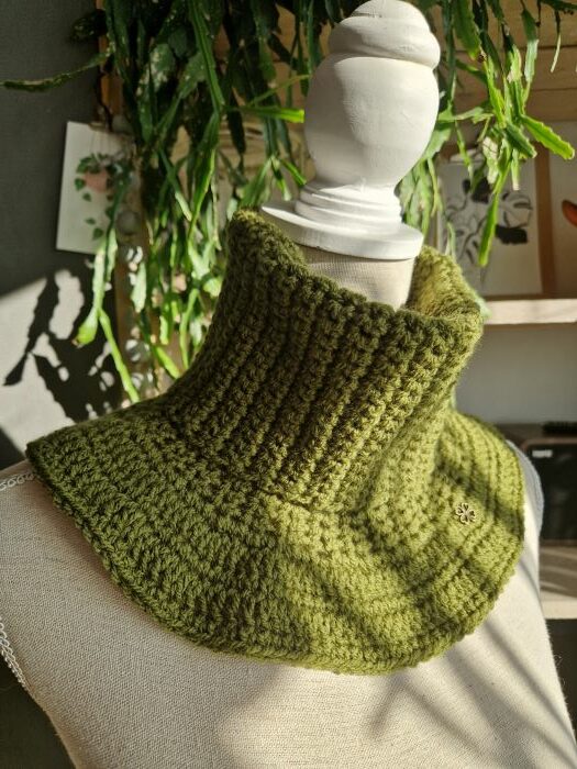 Nekwarmer Colsjaal Daantje in mosgroen - Zettelen Handwerk Atelier