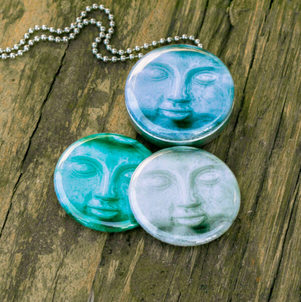 Medaillon : True faces - Afbeelding 2