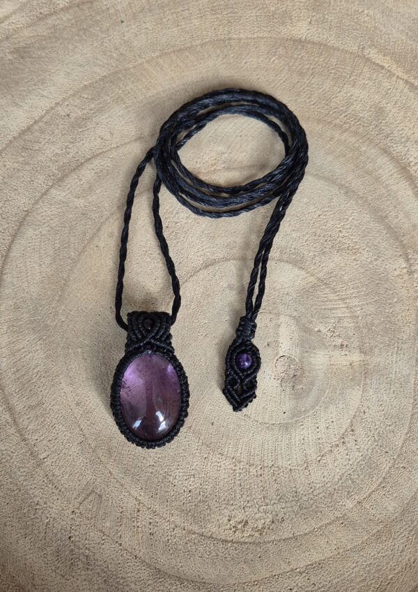 Carin's Macramé ketting zwart met Amethist - Afbeelding 2