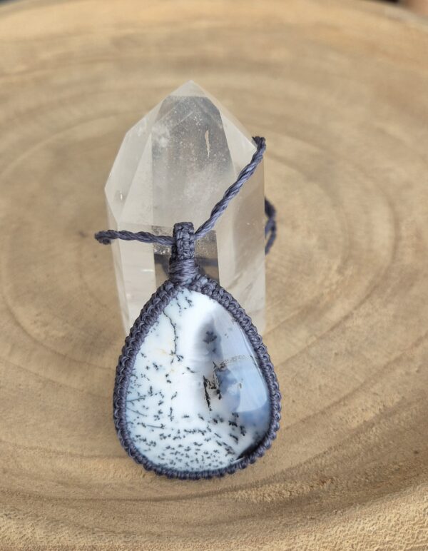 Carin's Macramé ketting grijs Dendriet opaal