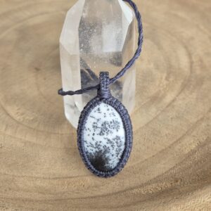 Carin's Macramé ketting ovaal grijs Dendriet