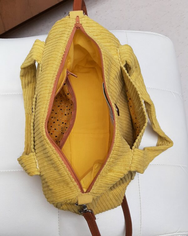 Kidukusewing - Tas van geel ribfluweel rokje - Afbeelding 2