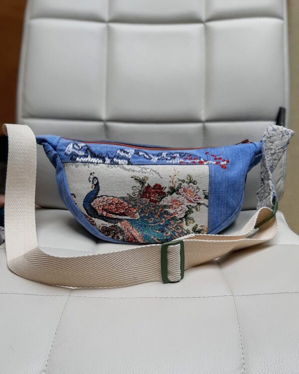 Kidukusewing - Slingbag Pauw