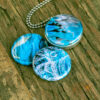 magische wateren, magische water tinten, spacy kleuren, diep ijzig blauw, zomers aqua blauw en diep blauw magische tinten voor jouw hanger, ijs blauw magische tinten, azuur blauw en ijzig blauw. Water bellen en bubbels. Foto medaillon met gratis twee foto afdrukken op maat