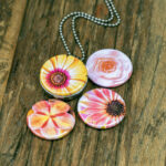 zachte kleuren bloemen ketting, frisse tinten bloemen ketting, lente bloemen,zomer bloemen,zacht roze,zalm,geel, lila, pink en witte bloemen voor je ketting,kado voor mama, cadeau voor moeder,cadeau voor vriendin,kado voor beste vriendin,kado voor zus, cadeau voor dochter,foto cadeau, fotokado idee, foto cadeau, kunst fotografie,