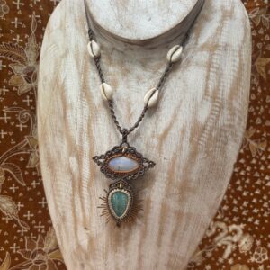 ultiem zomer. amazoniet met regenboog maansteen ketting.