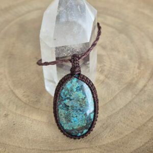 Carin's Macramé bruine ketting met Azuriet
