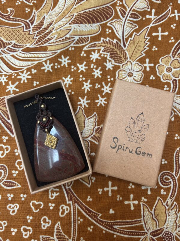 jaspis met brass ketting