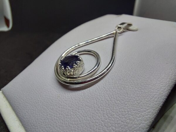 Zilveren hanger met ioliet - Afbeelding 3
