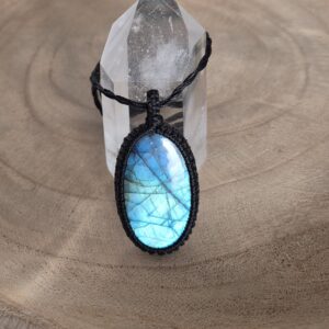 Carin's Macramé ketting Labradoriet