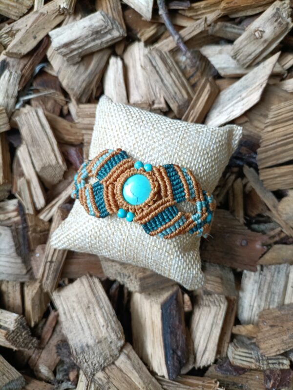 Isy – Boho chic armband met turquoise steen - Afbeelding 3
