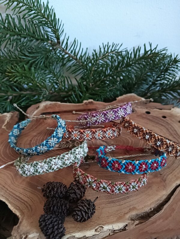 Bling Bloem Vriendschapsarmband – Handgemaakt & Uniek