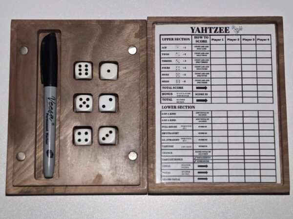 EXCLUSIEVE Yahtzee 10 Thousand Set – Notenhout CNC Maatwerk - Afbeelding 4