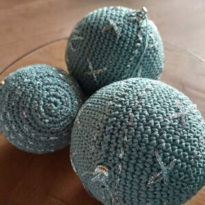 gehaakte kerstballen drie stuks