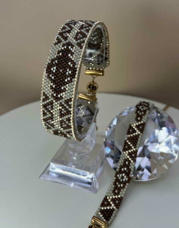 Set van twee handgemaakte armbanden – “Coffee Geometry” – Miyuki Delica kralen