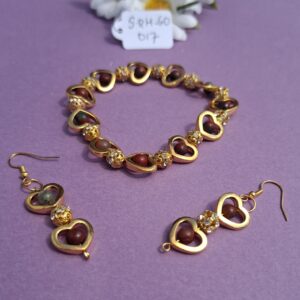 Set van armband en oorbellen.