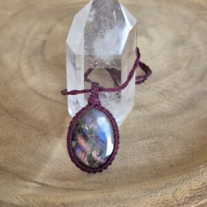 Carin's Macramé ketting bordeaux Labradoriet