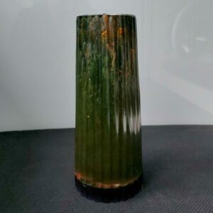 Unieke vaas van epoxy hars.