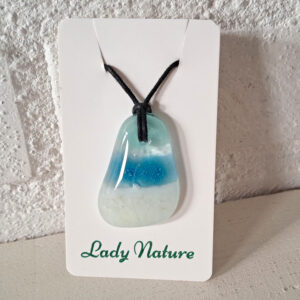 glazen zeegezicht hanger met zwarte ketting